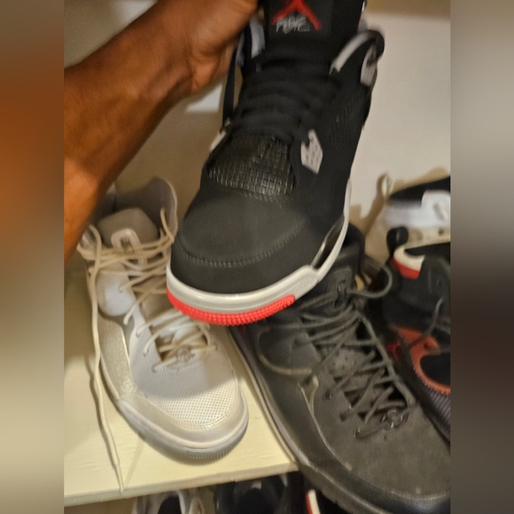 Nike air Jordan 4 Bred and jordan 6 infrared